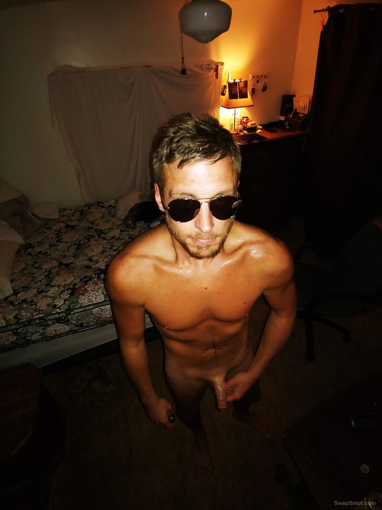 Matthew's Nude selfies, homemade