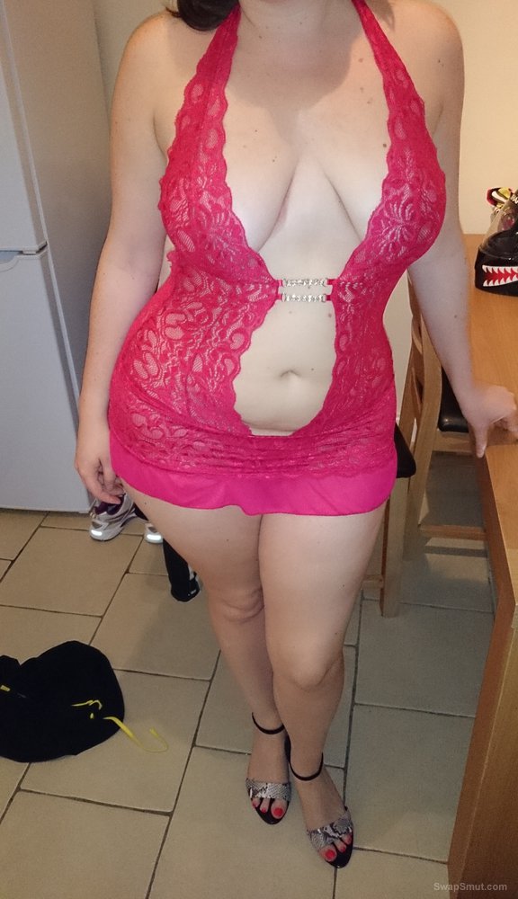 Girlfriend in lingerie, beautiful feet and shoes. Please enjoy her body