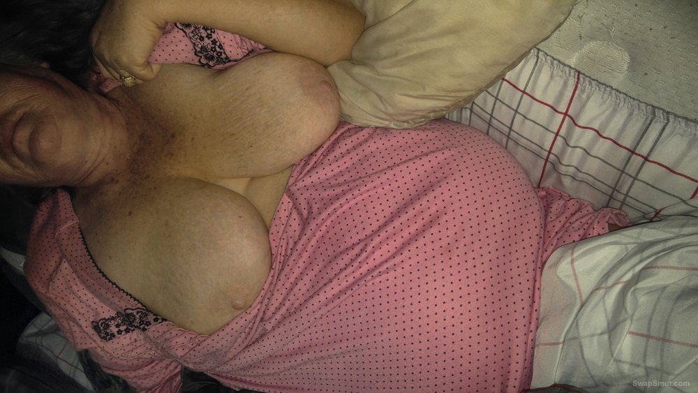Red Neck Porn Chubby - My 58 year old redneck wife showing her naked body