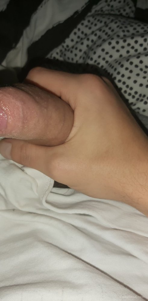 To horny before going bed so went handjob