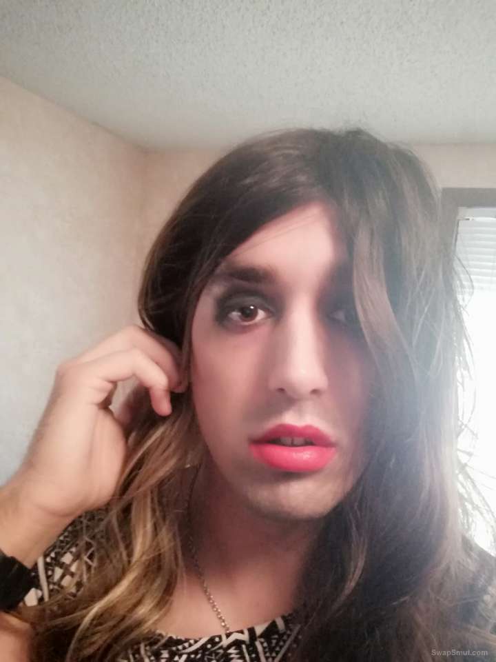 Exposing one of my sissy bitches