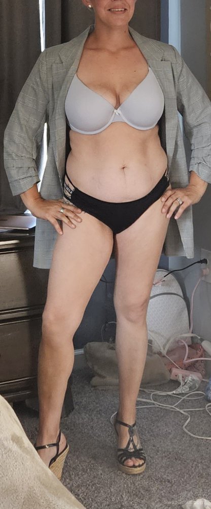 Slut MILF ready for your hot load
