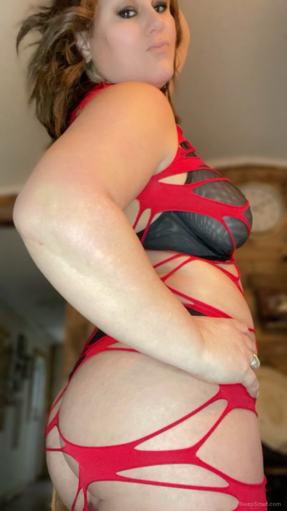 Wife in lingerie ready for the superbowl.