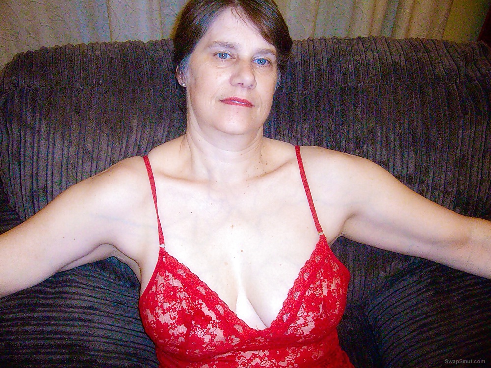 Flickr Nude Wife - Kathy UK, Flickr wife who loves exposing herself wearing ...