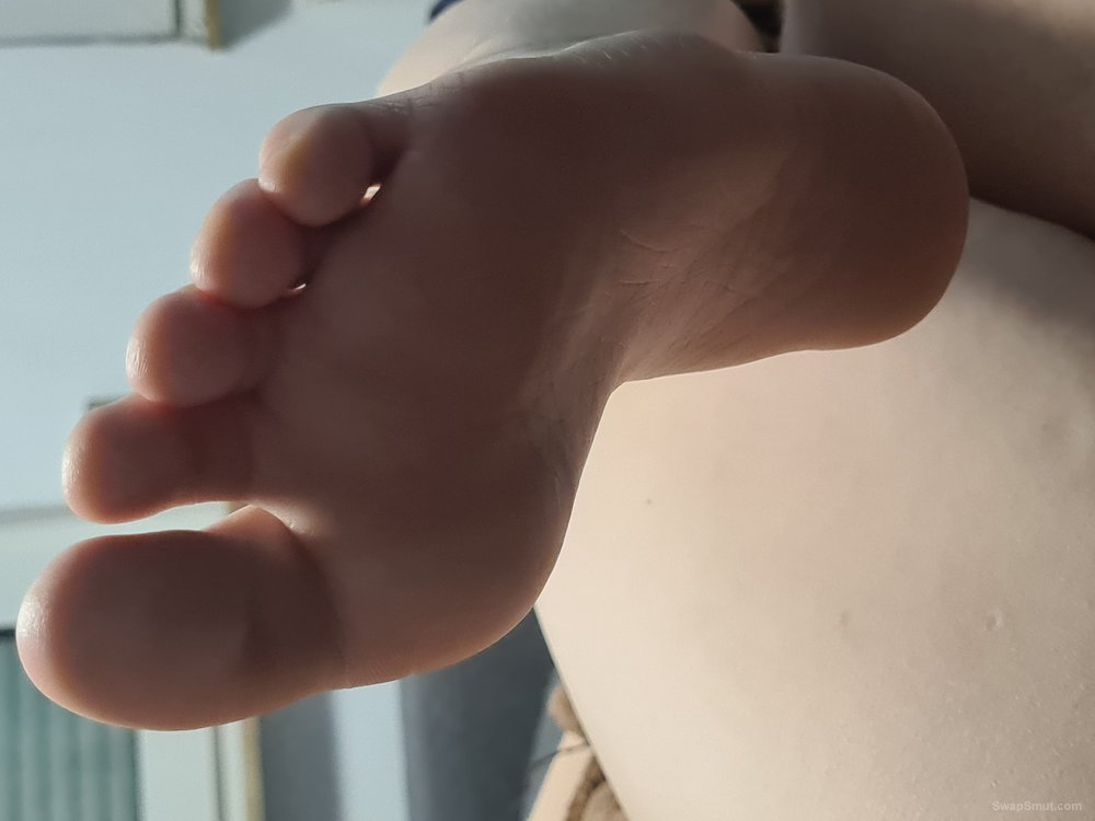 My girlfriend feet pictures i wish you happy orgasm