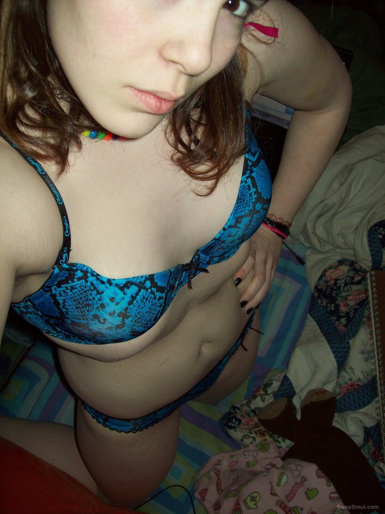 Just me 2 posing for some more naught amateur pics