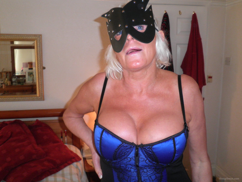 A mature Scottish MILF with a great body