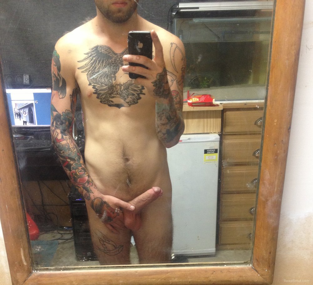 I love this showing people my cock is amazing see my naked body