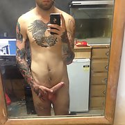 I love this showing people my cock is amazing see my naked body