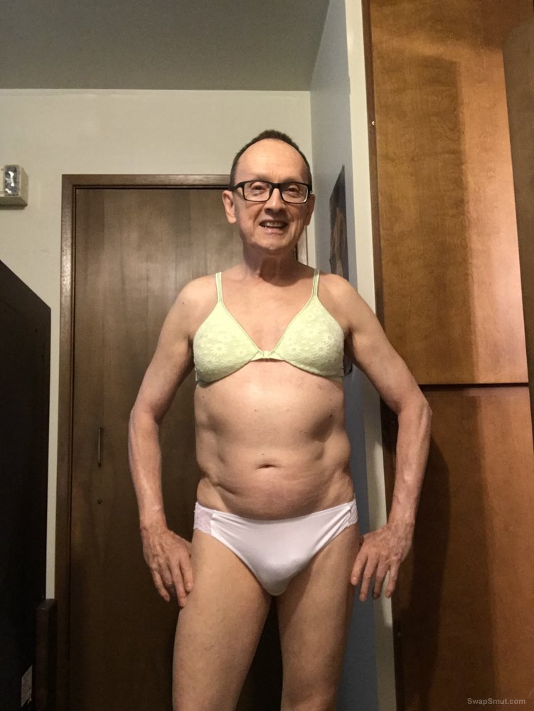 Exposed Faggot Pervert Slut Tranny Wears Green Bra And Panties