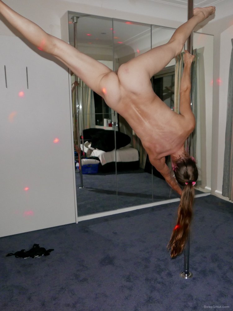 Sexy Wife pole dance striptease